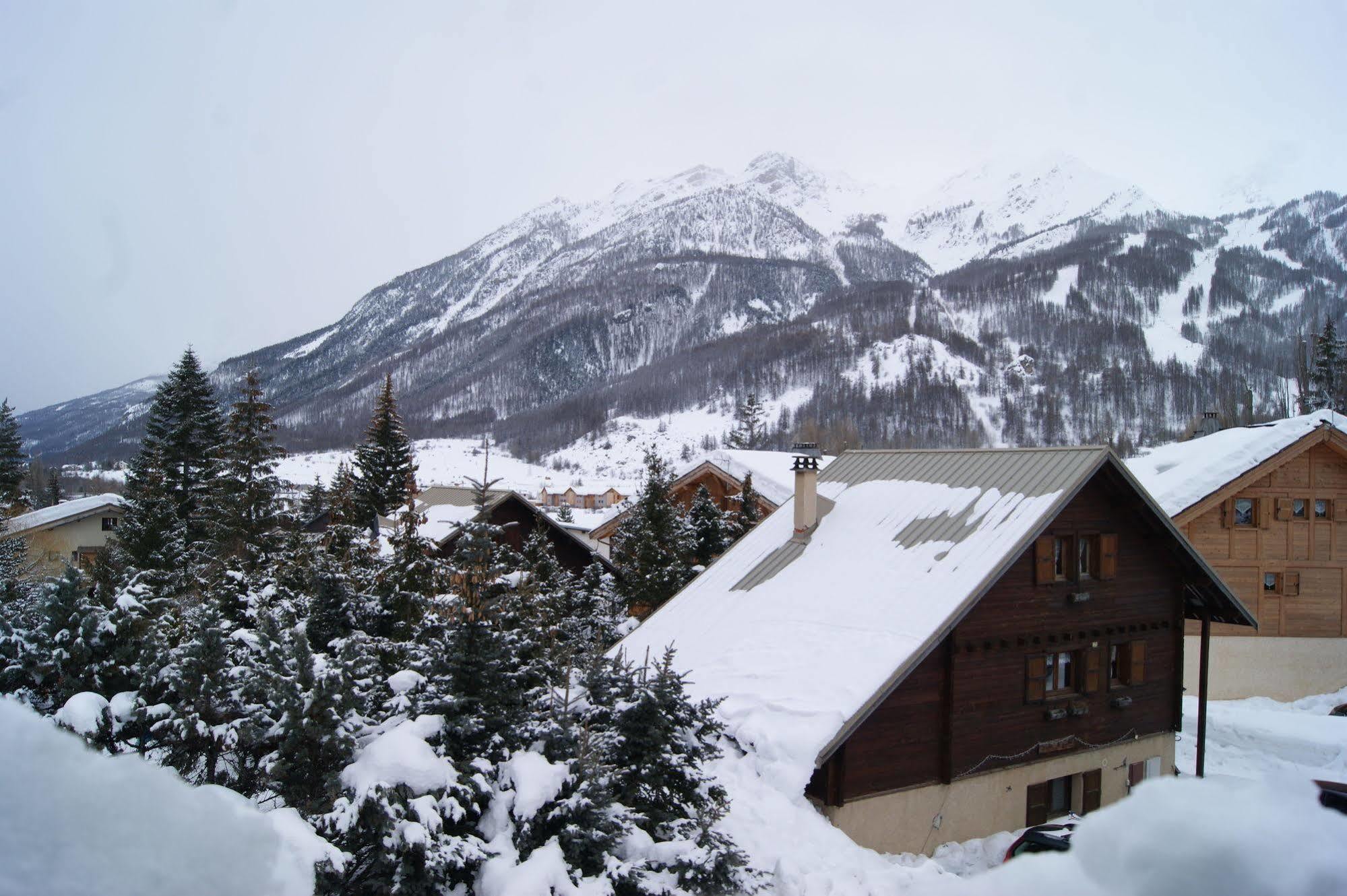 Auberge De Violaine Le Monêtier-les-Bains Exterior photo